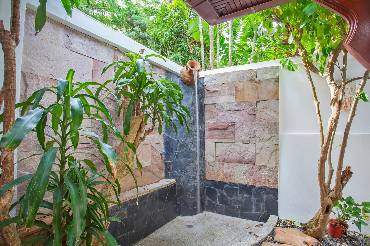 Traditional Thai Villa Nikkie In Tropical Nature, 4Br & Pool, Near Rawai Beach Nai Harn ภายนอก รูปภาพ